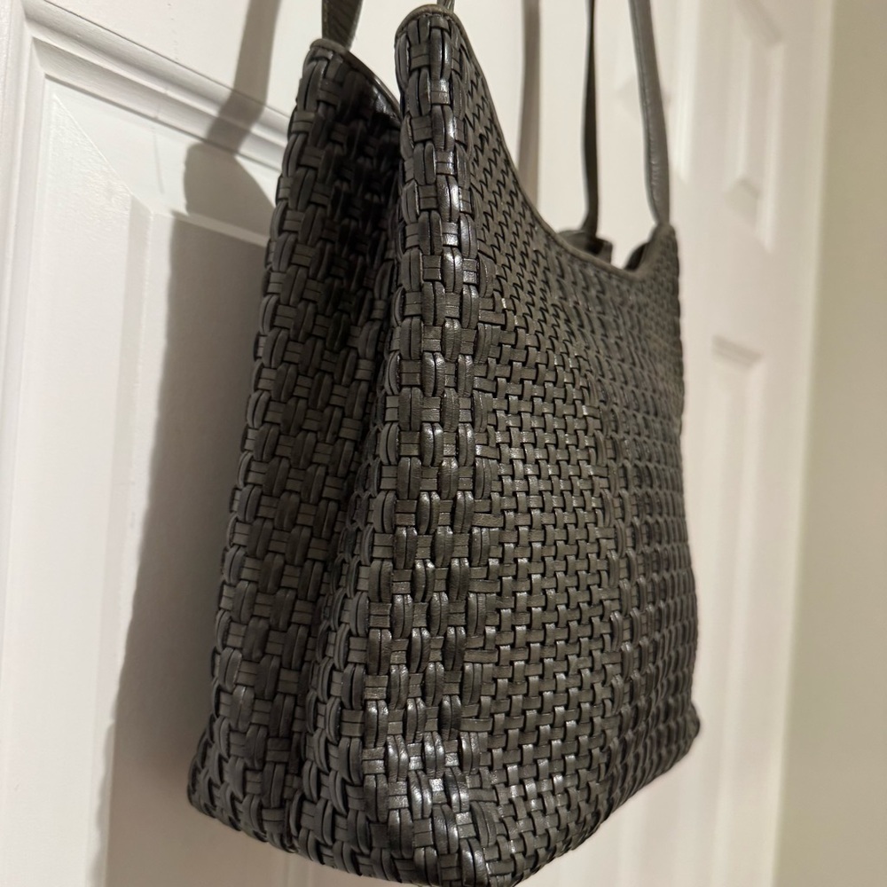 CEM Metallic grey Leather Woven Crossbody Bag - Picture 4 of 8